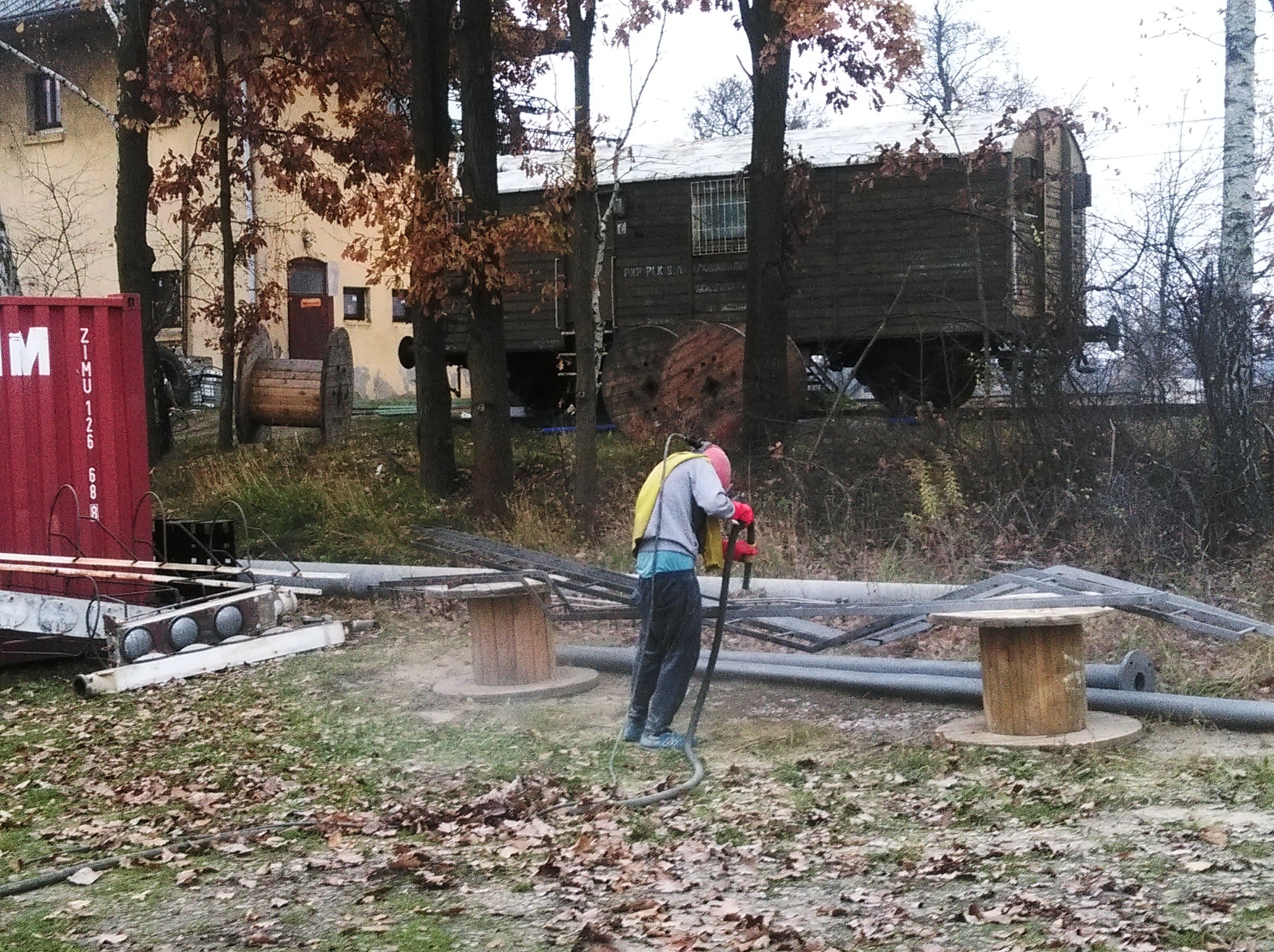 Piaskowanie śrutowanie elementów stalowych